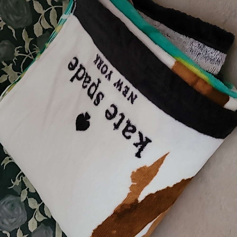 Kate Spade towel, I need a vacation print